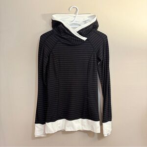 lululemon Black & White Long Sleeve W Oversized Hood & Thumb Holes
